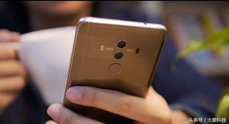 华为服务日亲身体验:Mate9换电池59元,免人工费!