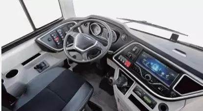 宇通最新旅游3轴大巴车,旅游运输客车