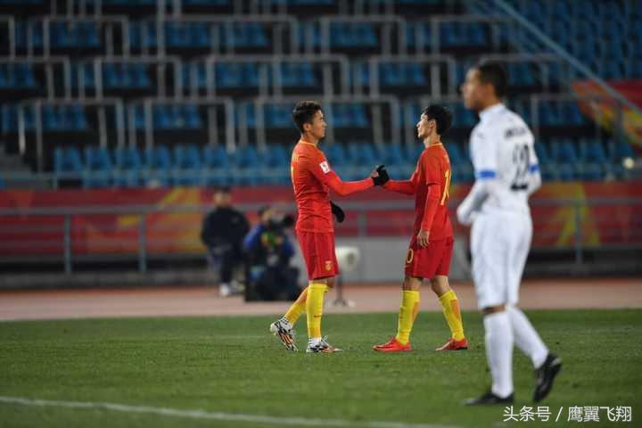 韦世豪跪地抱头痛哭,这就是兄弟经典歌曲