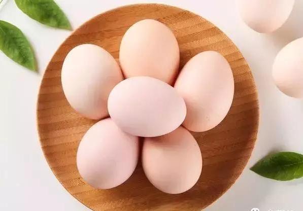 养的土鸡鸡蛋比较小怎么回事,怎么解决散养土鸡冬天不产蛋问题