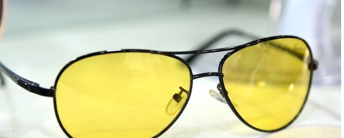 开车推荐戴什么墨镜,开车戴什么墨镜比较帅