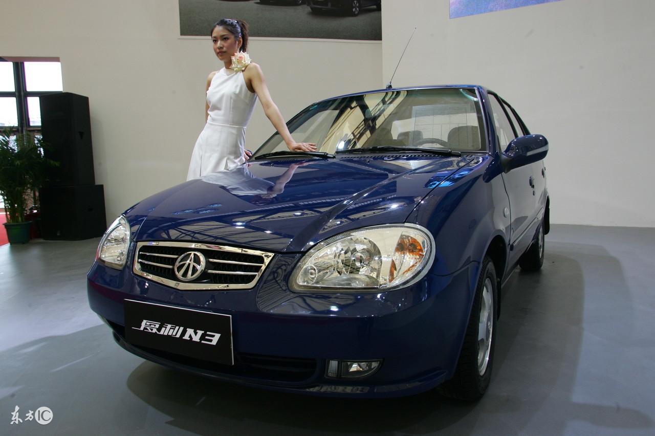 低调参加同学聚会遭嘲笑下集,低调参加同学聚会被瞧不起