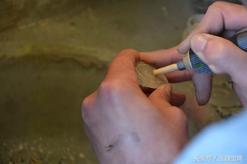 如何手工给和田玉抛光,牙膏怎么给玉石抛光