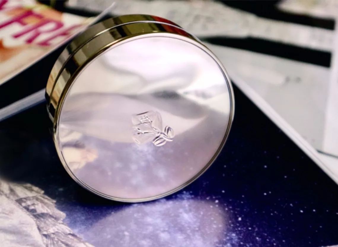 王鸥用什么牌子化妆品 (王鸥用的是什么粉底液)