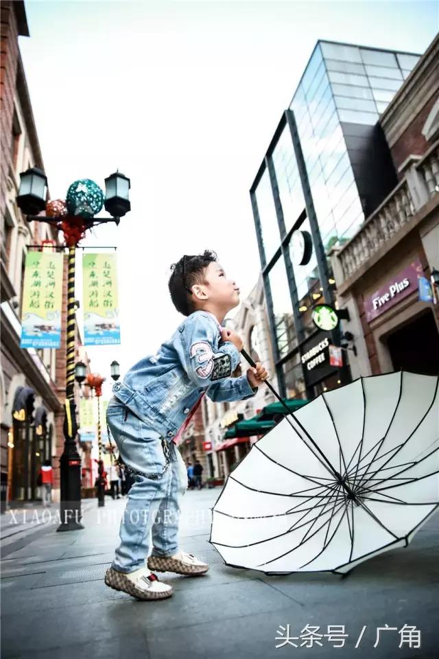 感恩聚力同行：小阿福集团20周年盛典嗨翻欧亚会展国际酒店