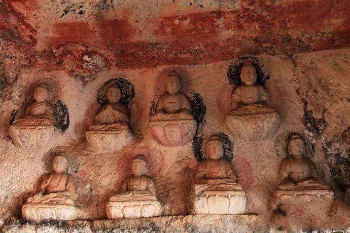 太行山悬崖古洞图片,鹿泉太行山的千年古寺