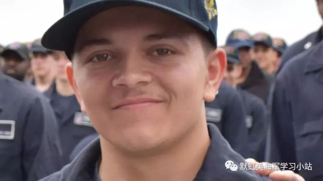 看小兵Peter是如何在巡洋舰上*猫猫躲**的!