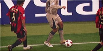 绿茵场精灵罗纳尔迪尼奥,罗纳尔迪尼奥足球场上的桑巴舞者