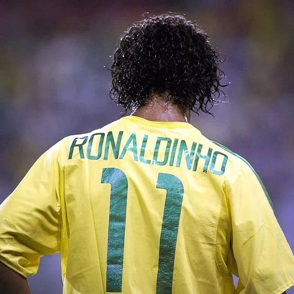 从此“天下无球”！从此，再无绿茵精灵！再见：小罗