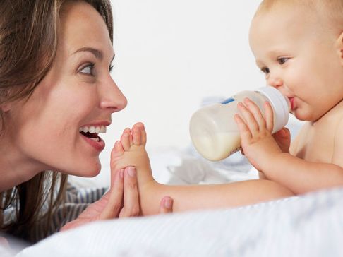 断母乳时宝宝不吃奶粉有什么妙招,宝宝只吃母乳不吃奶粉怎么办