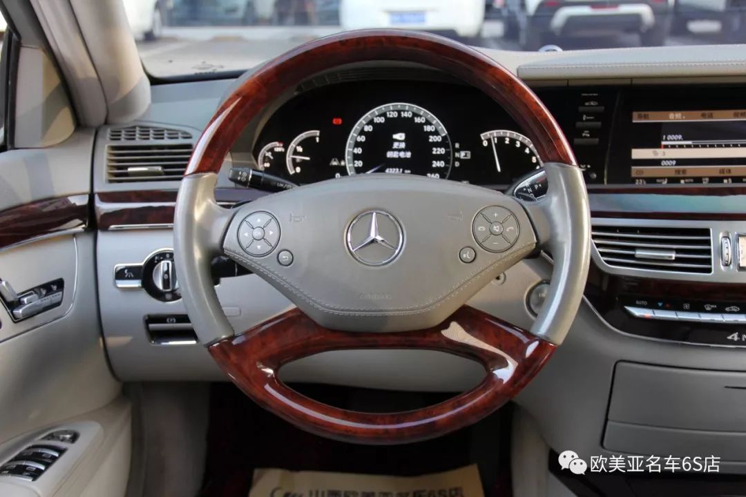40万奔驰中型轿车哪款最好,45万的奔驰轿车