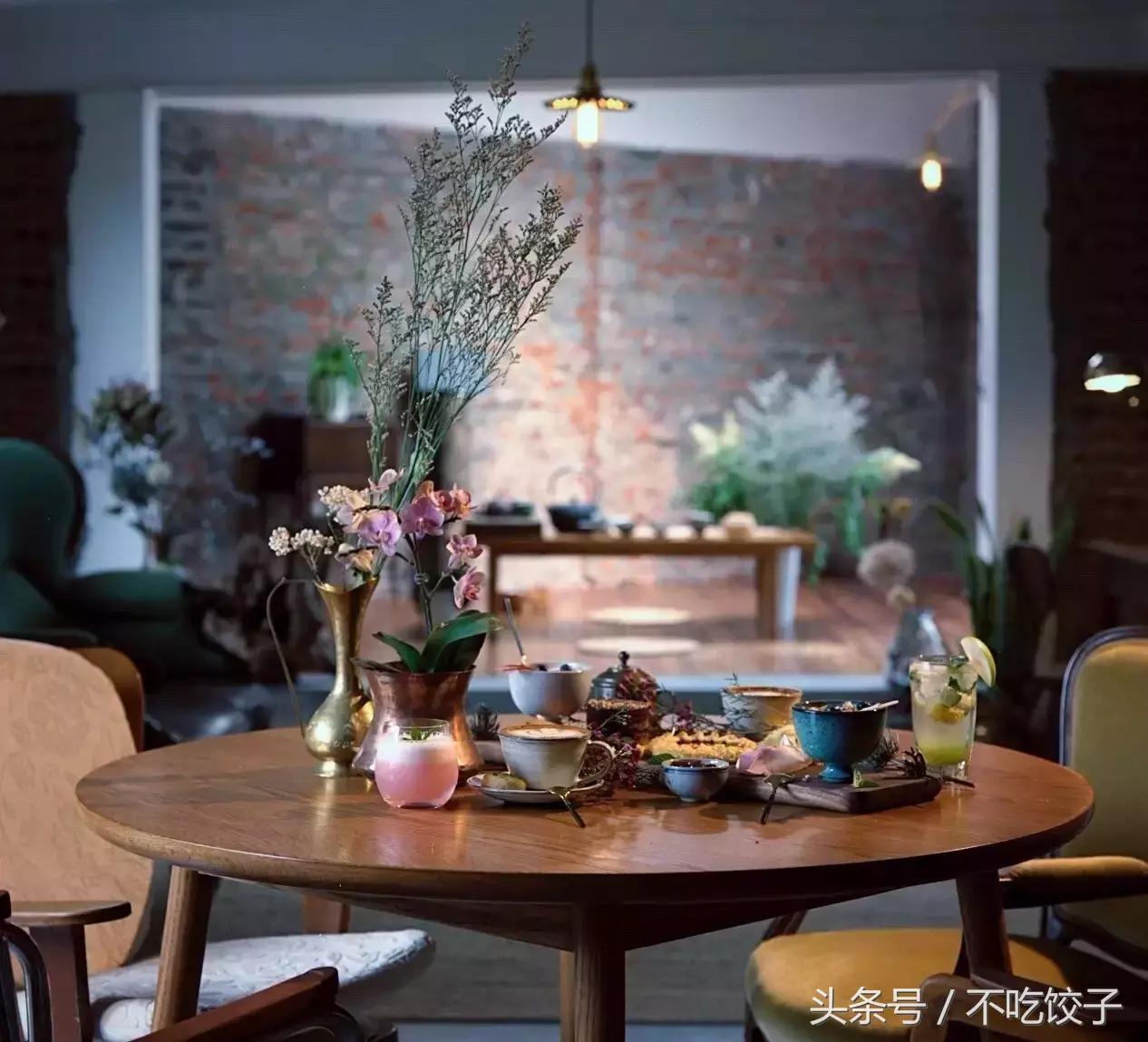 一天只能出2张照片，一张照片要2万，却可以传承100年