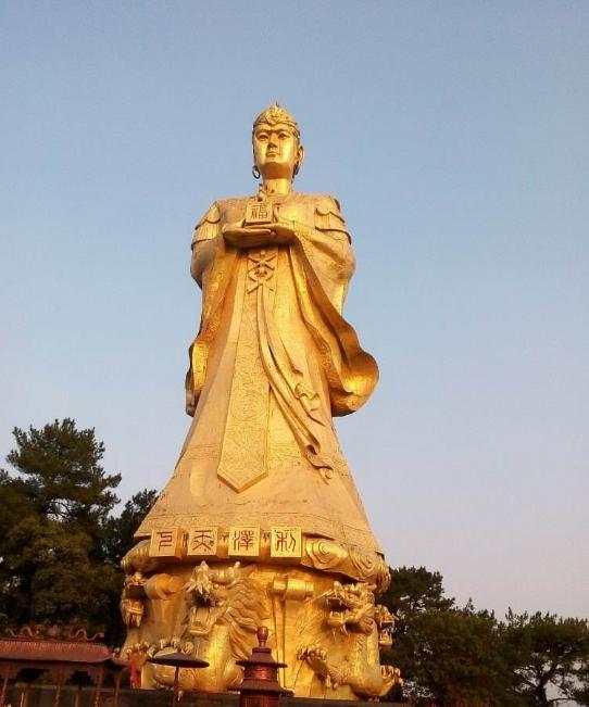 南宁桂林旅游哪个最好,广西南宁跟桂林哪个更值得去