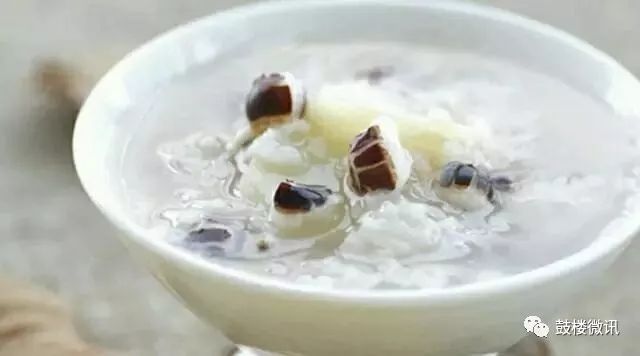 嘴唇干燥是什么病的预兆,嘴唇干燥查什么