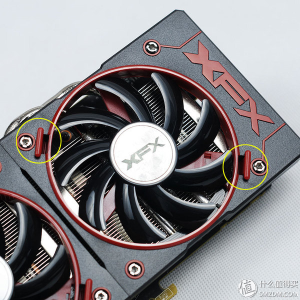 讯景rx5804g黑狼显卡,讯景r9370x4g显卡尺寸