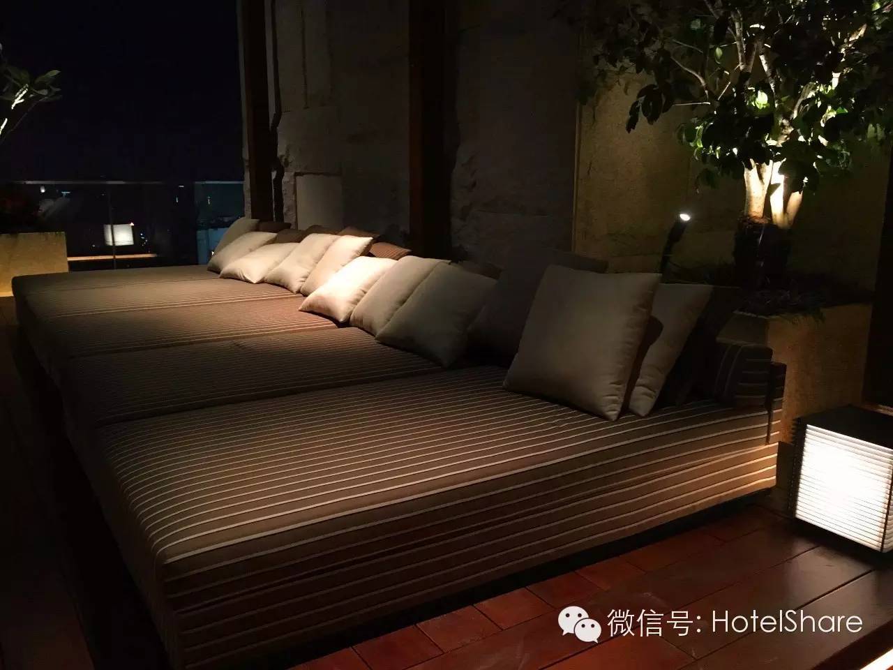 63楼泳池望月、70楼酒吧摘星，广州柏悦|探店首发