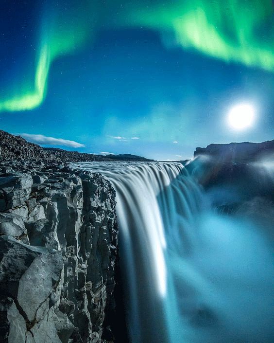 地球末端的冰岛，电影中的史前、末日、外太空、异世界