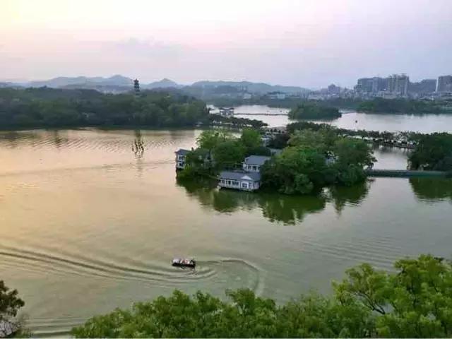 骞夸笢鎯犲窞瑗挎箹椋庢櫙,鎯犲窞灏忚タ婀栭鏅尯