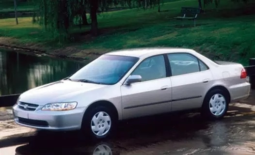 新雅阁能上绿牌吗,新雅阁还有吗