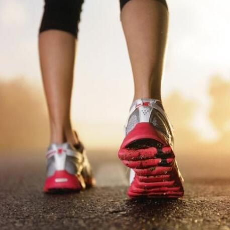 腿部肌肉拉伤应该怎么处理,小腿肌肉拉伤了怎么处理