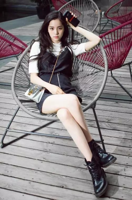 1000左右轻奢品牌包包,1000块左右的轻奢包包