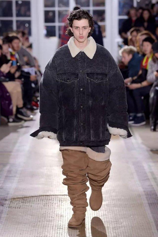 雪地靴有救了怎么穿才会好看,穿什么类型的雪地靴