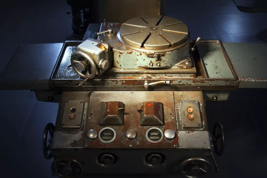 「网信文化」《会说话的机器》之德国精密坐标镗床