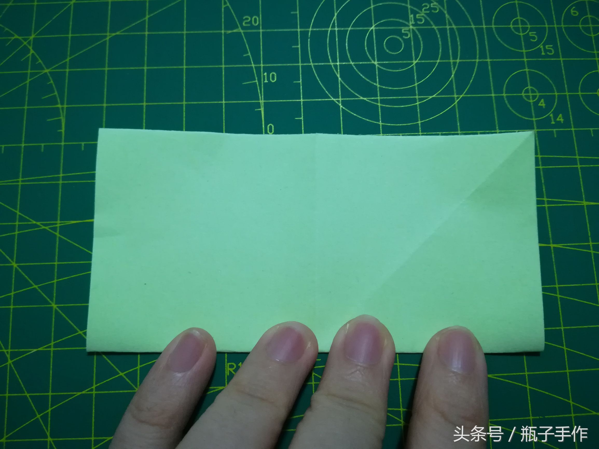 手工diy礼物折纸蝴蝶结,蝴蝶结折纸教程简单不用胶