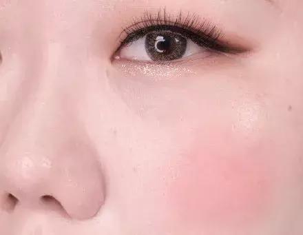 小众彩妆哪个最好用又便宜又好看 (小众彩妆哪个牌子最好用又实惠)