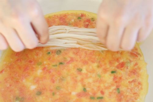 宝宝番茄鸡蛋卷制作,宝宝辅食鸡蛋卷做法