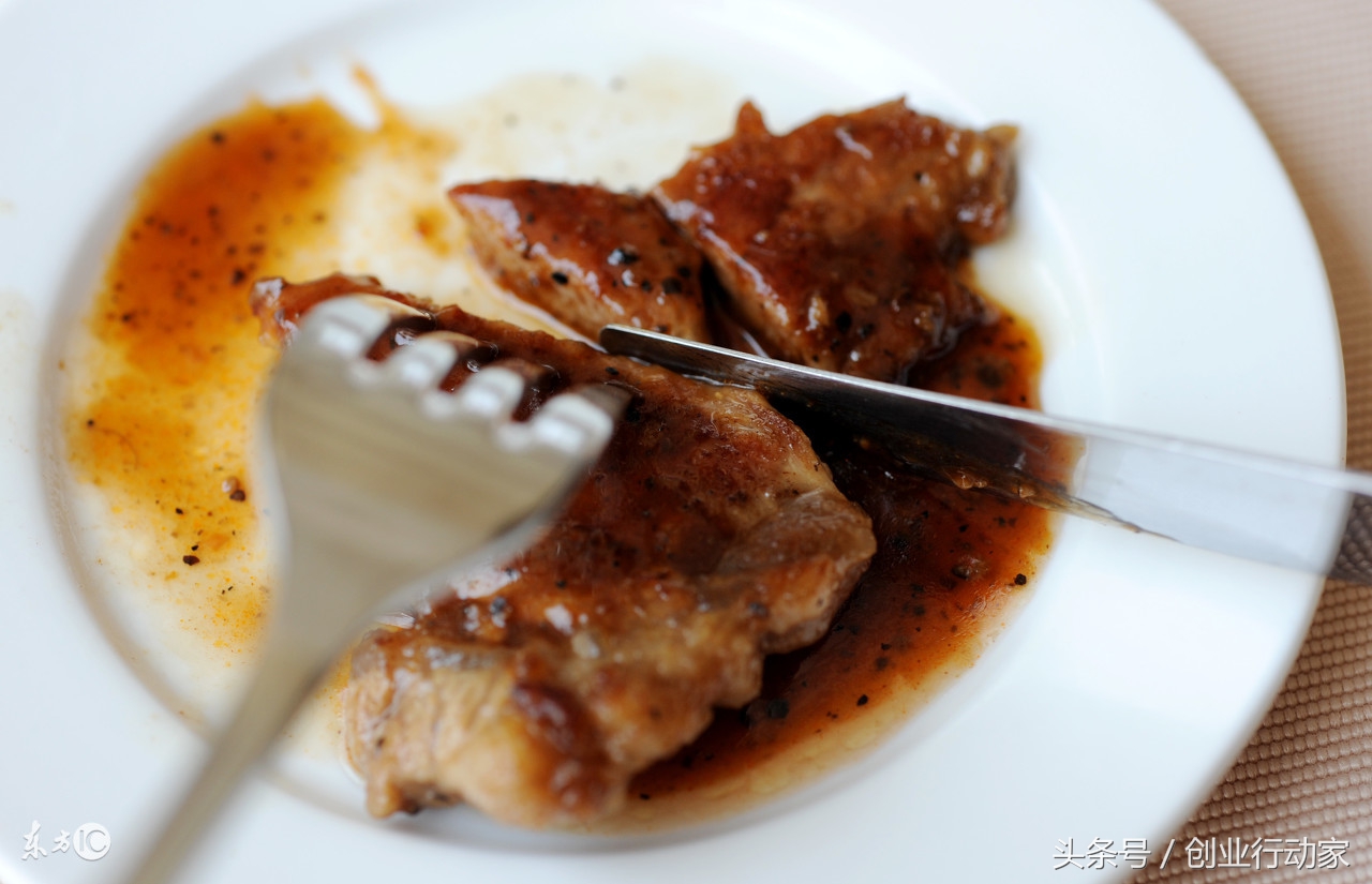 一个“拉皮条”的，几小时赚千万！巨头企业的隐形军师竟是他？