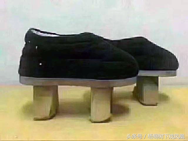 过去农村的孩子冬天穿什么,小时候农村冬天穿的鞋