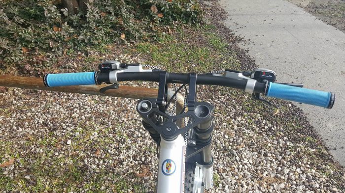 国外拍卖行拍卖奢侈品保时捷-马蒂尼赛车VotecF7自行车