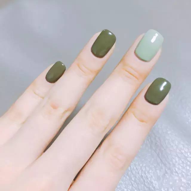 美甲教程初学涂甲油胶手法练习,做甲油胶美甲正确步骤图