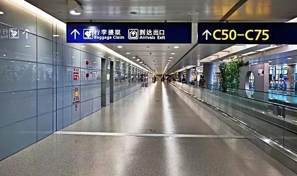 首次坐飞机注意事项违禁物品,第一次坐飞机需要注意什么神回复