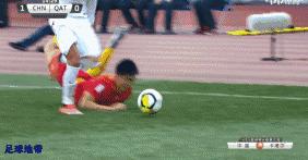 中国对卡塔尔争议判罚,中国vs卡塔尔失误主要原因