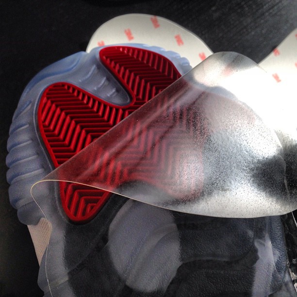 球鞋发黄清理,球鞋发黄怎么变白