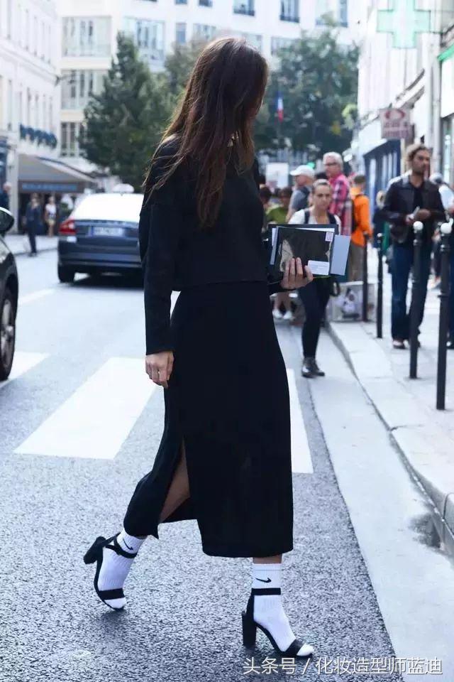 高跟鞋穿袜子很low吗,你永远不知道高跟鞋里穿什么袜子