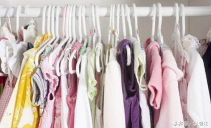 冬天洗完澡皮肤起白皮屑怎么回事,冬季皮肤干燥脱皮怎么处理