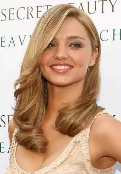 方脸型适合的龙须刘海,宽脸适合的龙须刘海