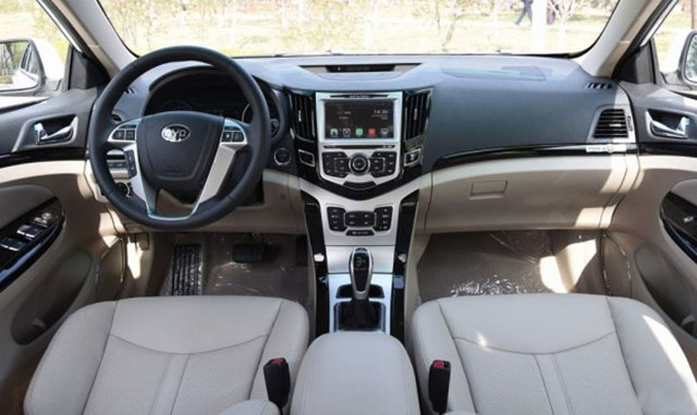 还买啥汽油车，这些电车个个续航300km，15万买来上班一周不用管