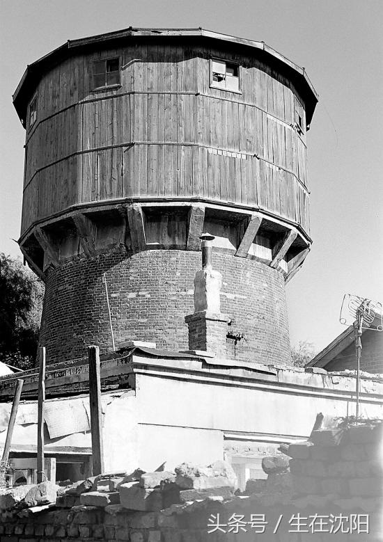 沈阳东站水塔以及奉海铁路