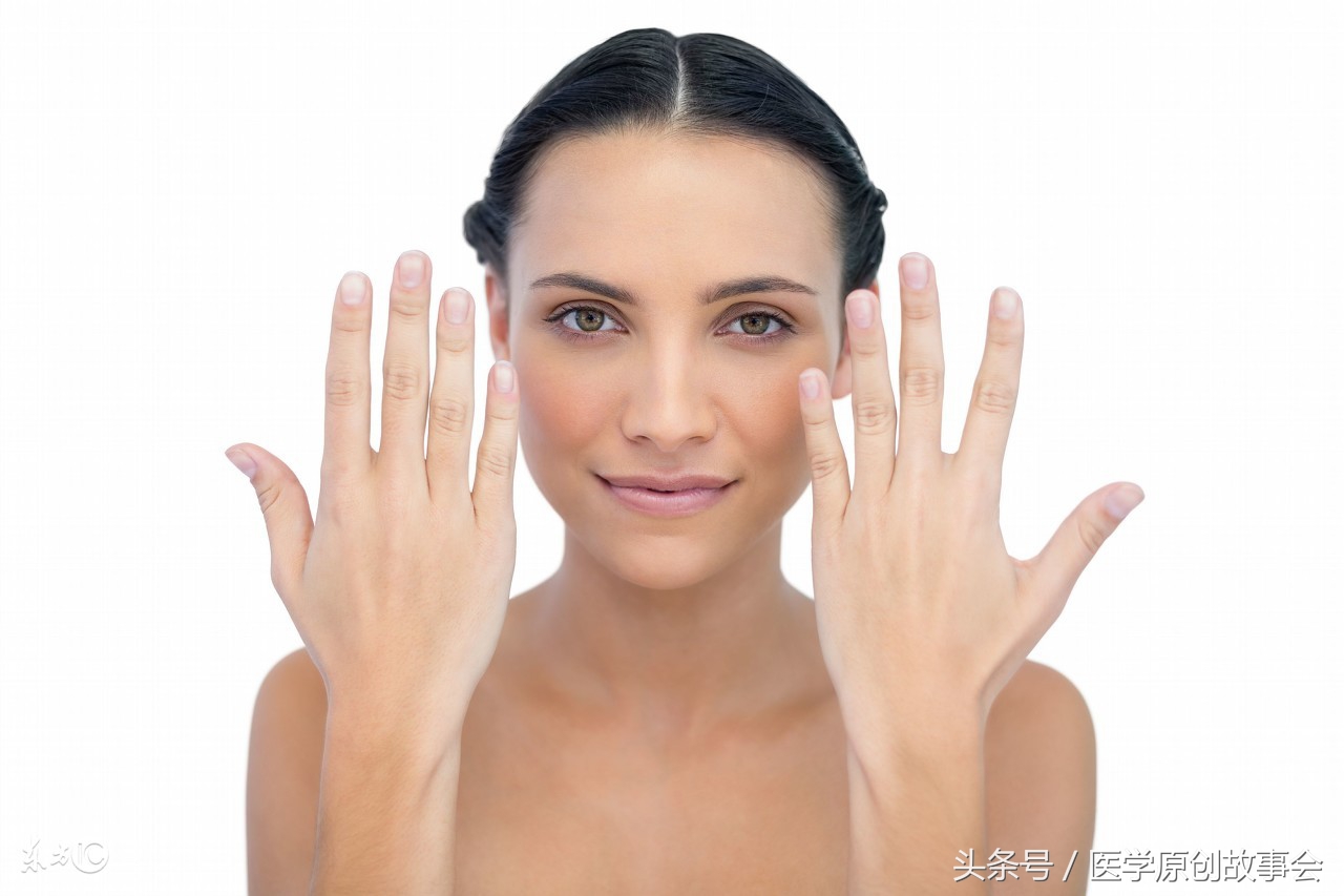 指甲没有月牙白是身体的什么原因,手指甲上的月牙白怎么越来越少