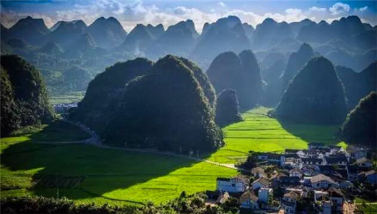 落地自驾云贵黄果树瀑布罗平油菜花元阳梯田西双版纳11日游