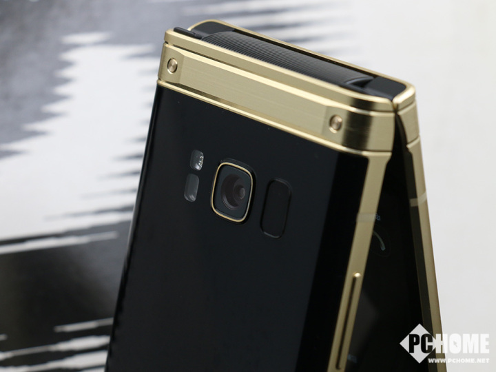 三星w2018翻盖有心系天下吗,三星w2019最后一款情怀大翻盖