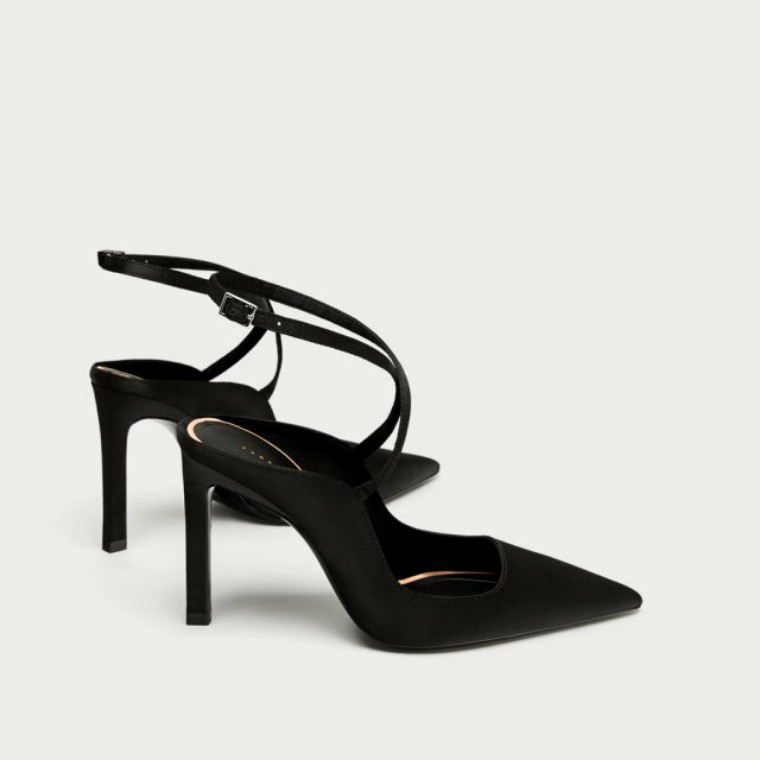 第一次拜年见男方家长穿什么,新年穿衣见家长怎么穿