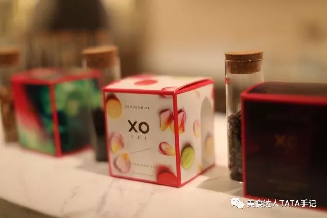 一不留神就掉进坑里,一不留神就会掉进一个大坑