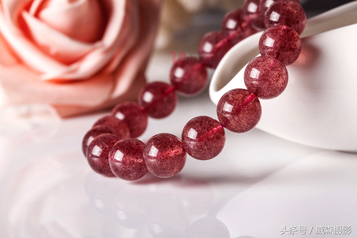 珠宝摄影之中的玉器拍摄技巧,如何给珠宝翡翠拍照