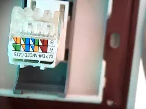 网线水晶头跟插座面板是一样接吗,网线水晶头与插座接法图解大全