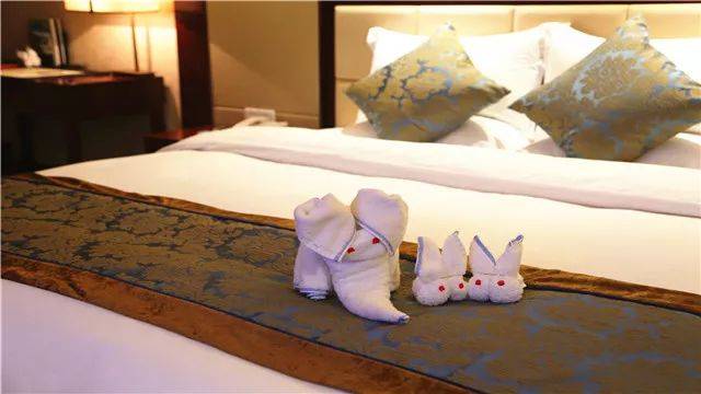 临朐揽翠湖温泉度假村跟团游,临朐温泉揽翠湖旁边酒店